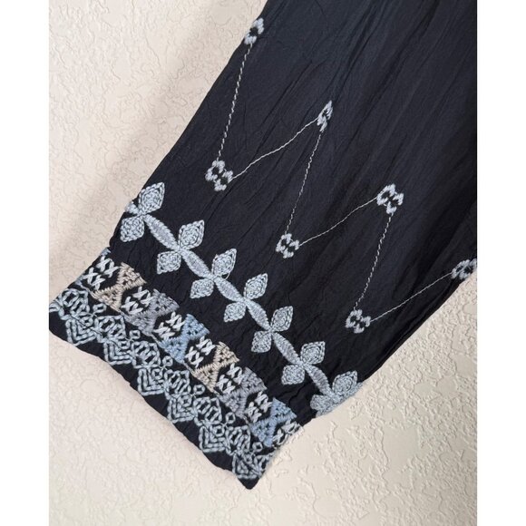 Johnny Was Carnation Floral Embroidered V-Neck Blouse Black Boho - Picture 13 of 14